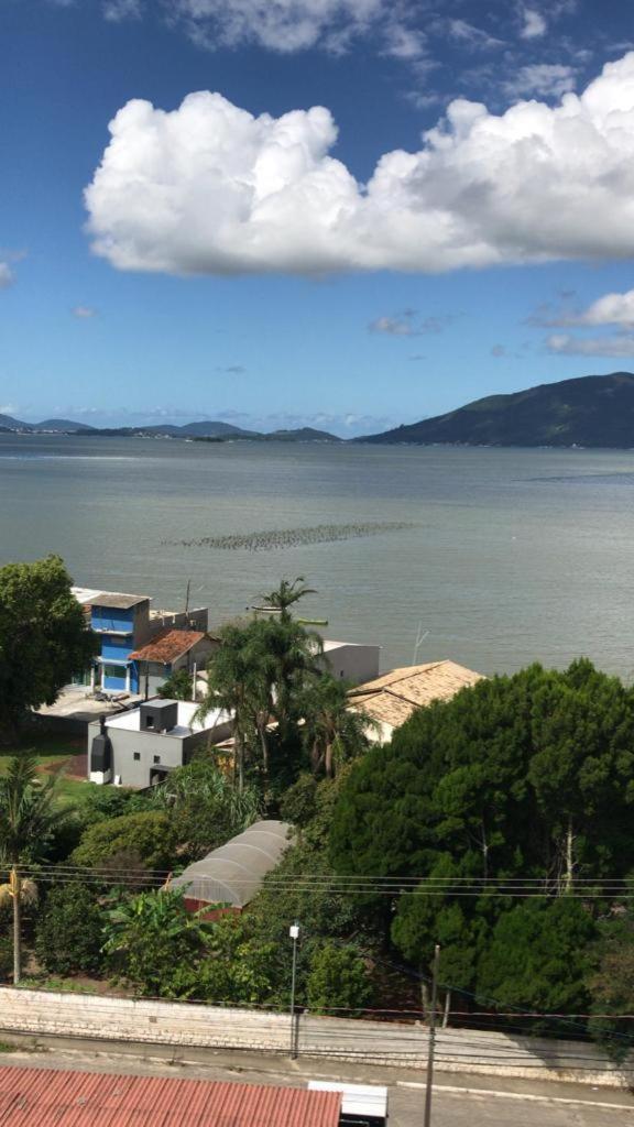 Apartamento Na Palhoca, Com Vista Para O Mar, Proximo A Mercados, Padarias E Farmacias. מראה חיצוני תמונה